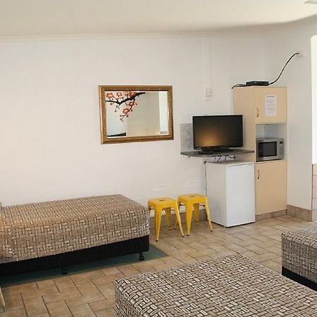 Central Motel Gin Gin Zewnętrze zdjęcie