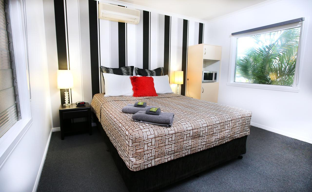 Central Motel Gin Gin Zewnętrze zdjęcie