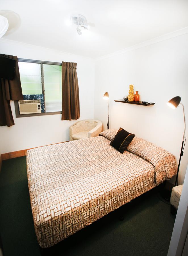 Central Motel Gin Gin Zewnętrze zdjęcie