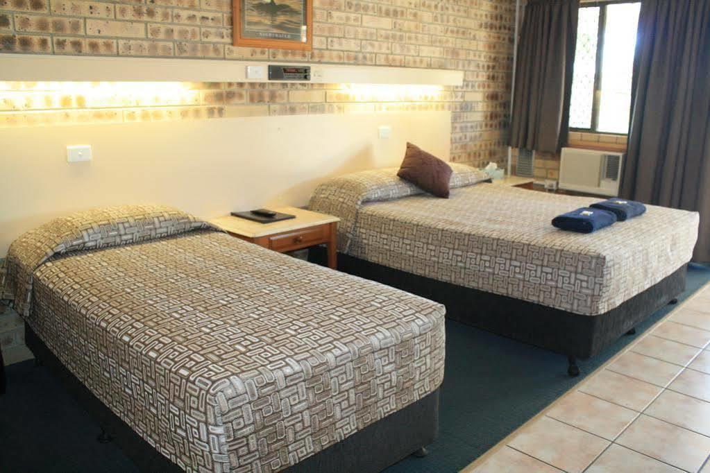Central Motel Gin Gin Zewnętrze zdjęcie